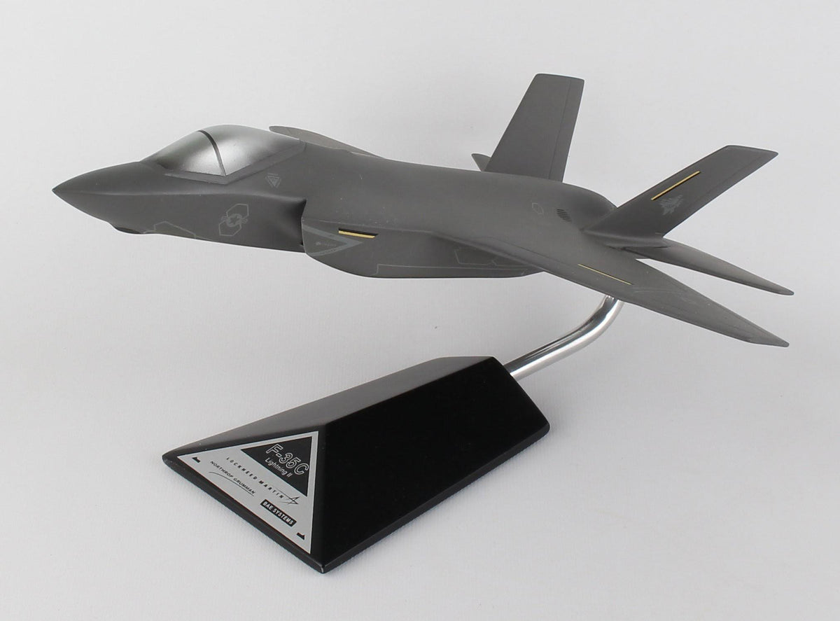1/48 F-35C CV/JSF USN Model Kit W1382
