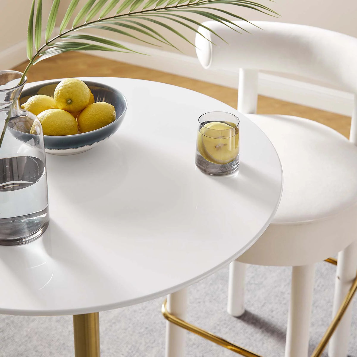 28" Round Wood Top Bar Table B540