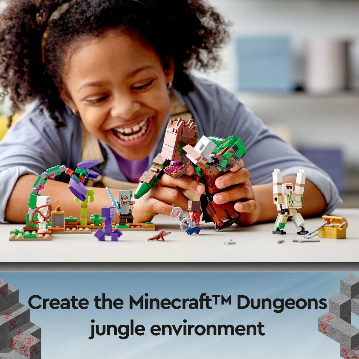 Minecraft Building Toy Playset 487 Pieces S99905