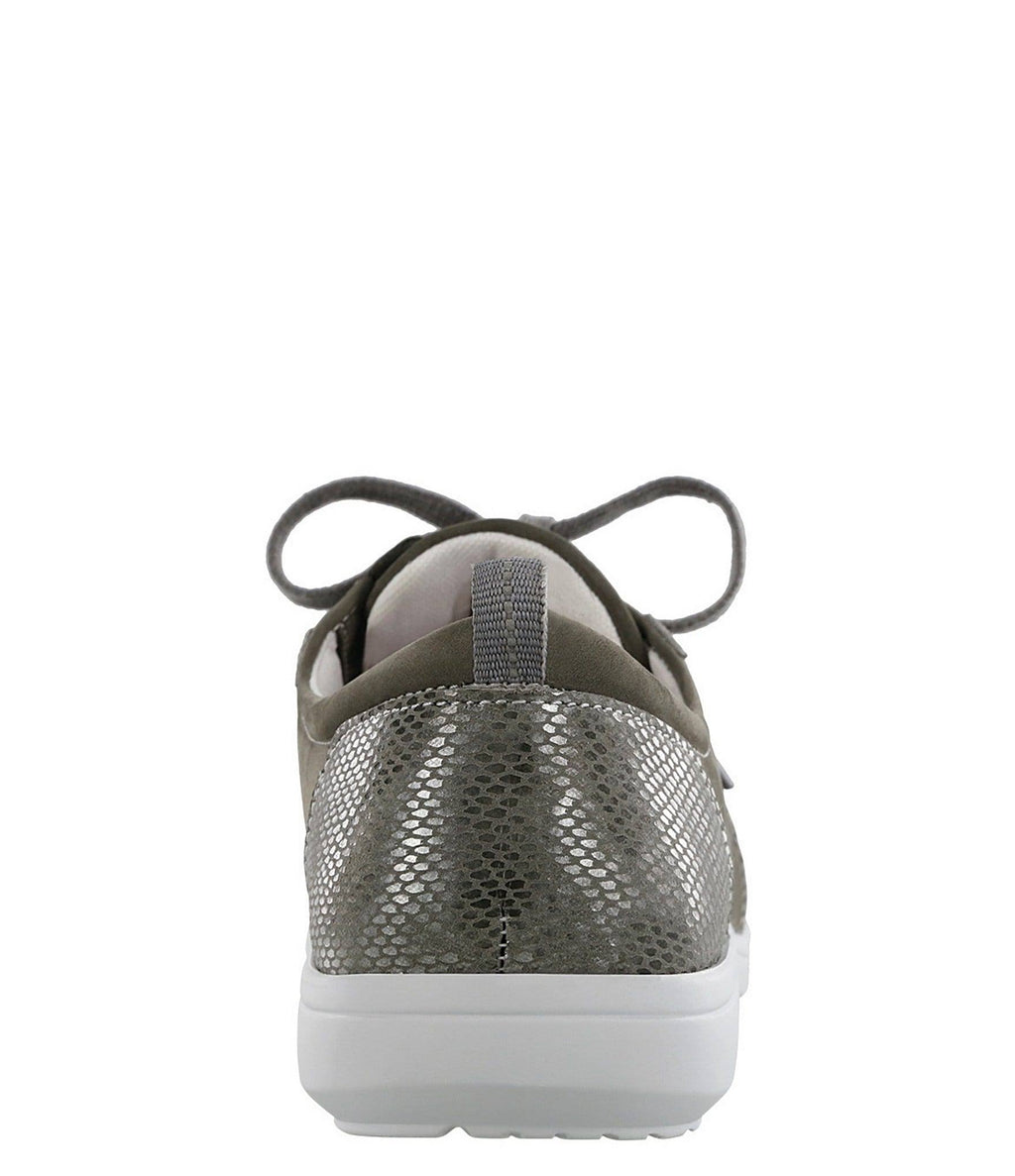 Marnie Gris Snake 10.5 Wide Shoes G42493