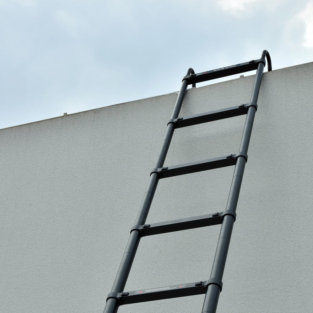 10.5ft Aluminum Extension Ladder with Anti-Slip Rubber Feet P902