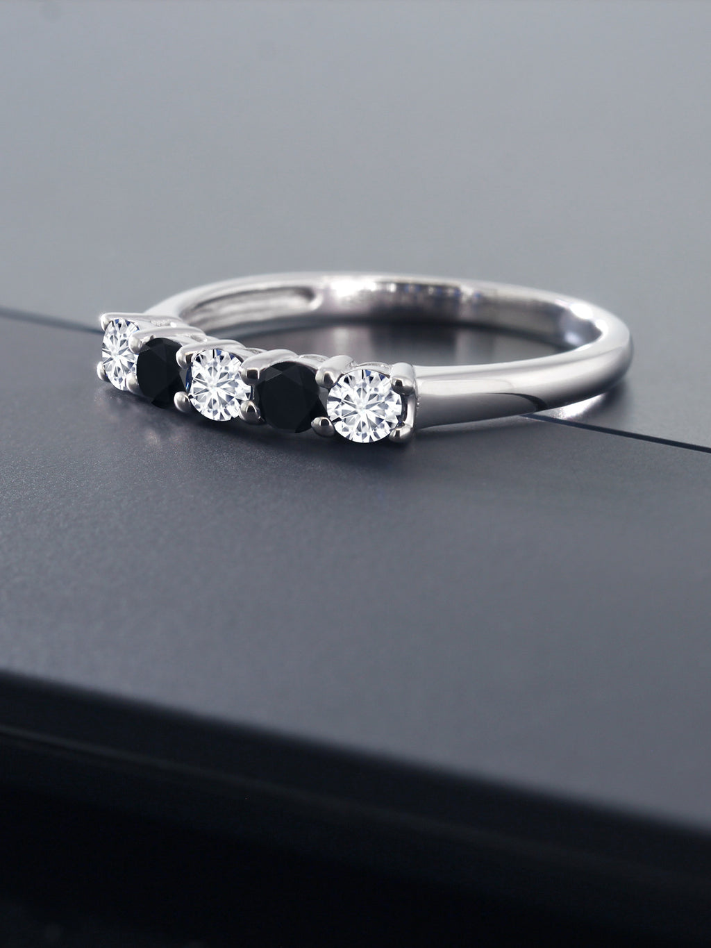 10K White Gold White Lab Grown Diamond and Black Onyx 5 Stone Ring F636