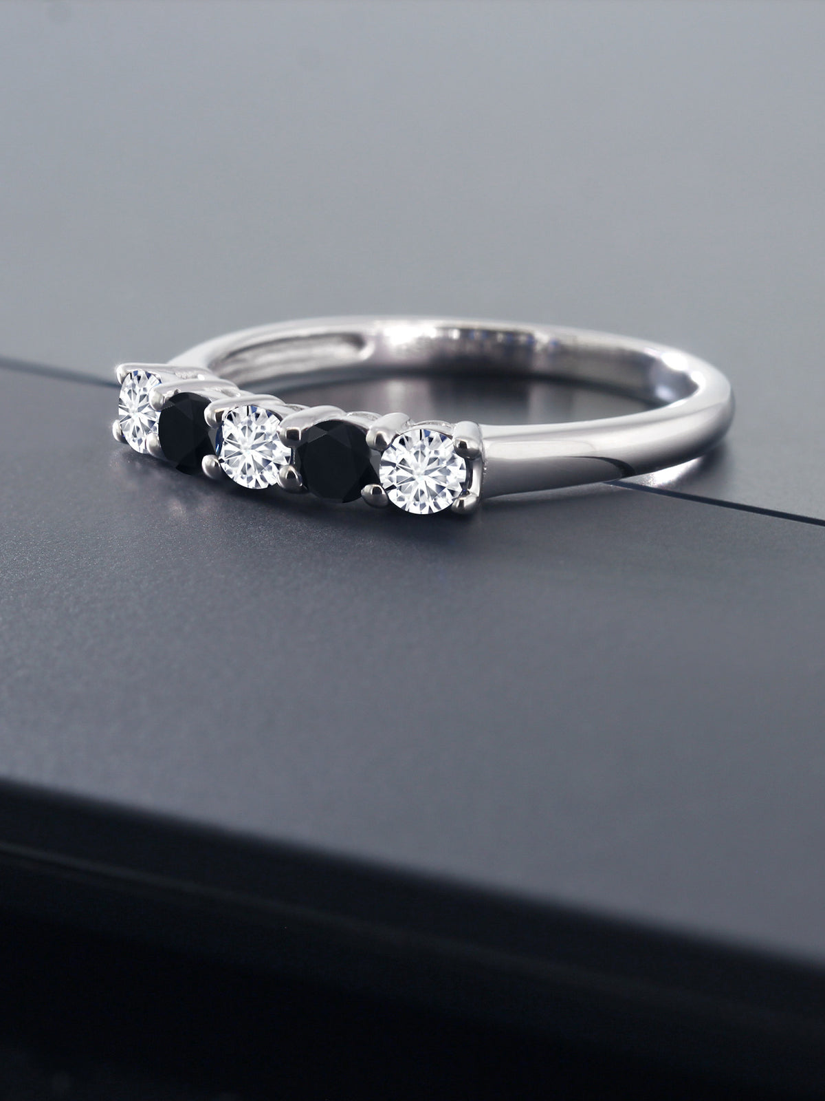 10K White Gold White Lab Grown Diamond and Black Onyx 5 Stone Ring F636