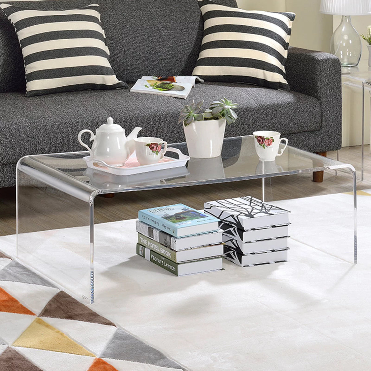 Lucite and Acrylic Coffee Table in Clear A12639