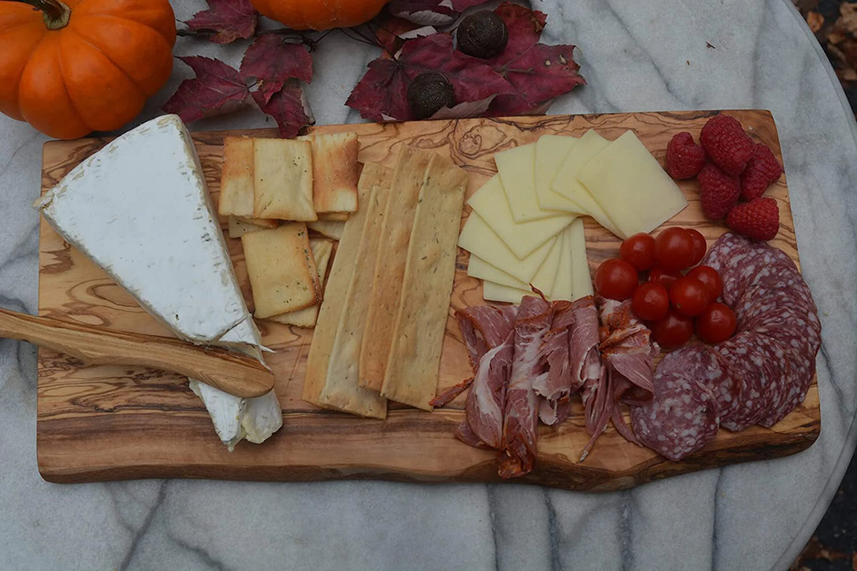 Olive Wood Cutting Board Y670575