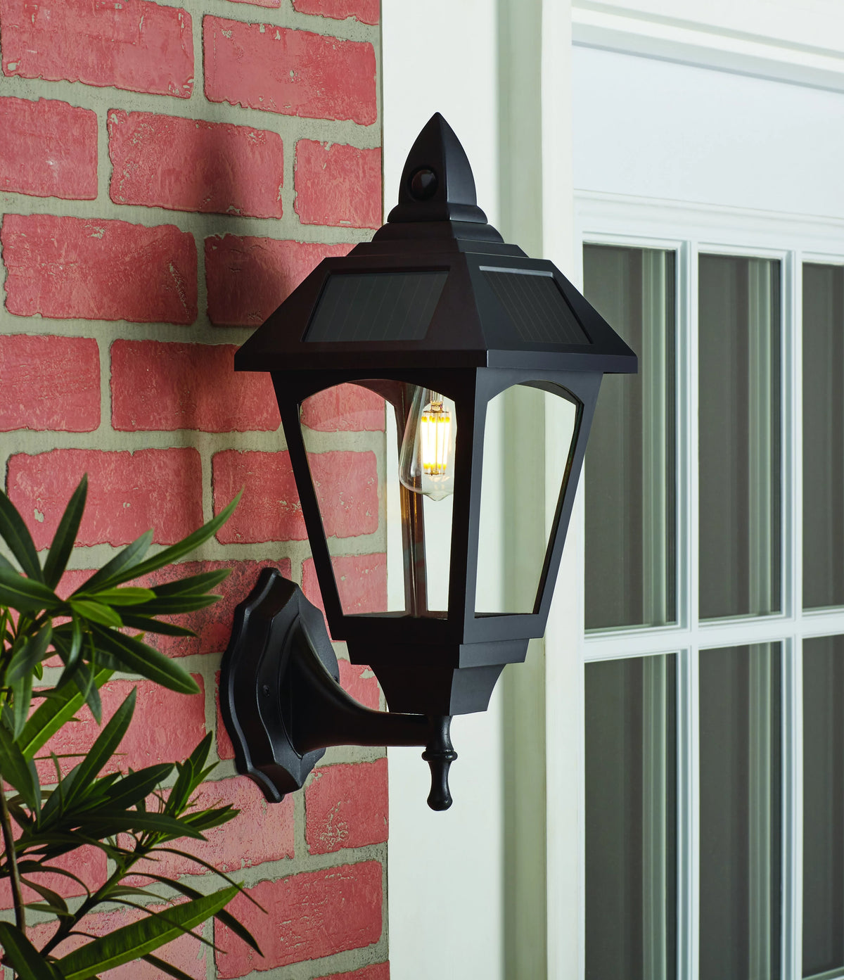 Motion Sensor Solar Wall Lantern with Filament Bulb, Black R254